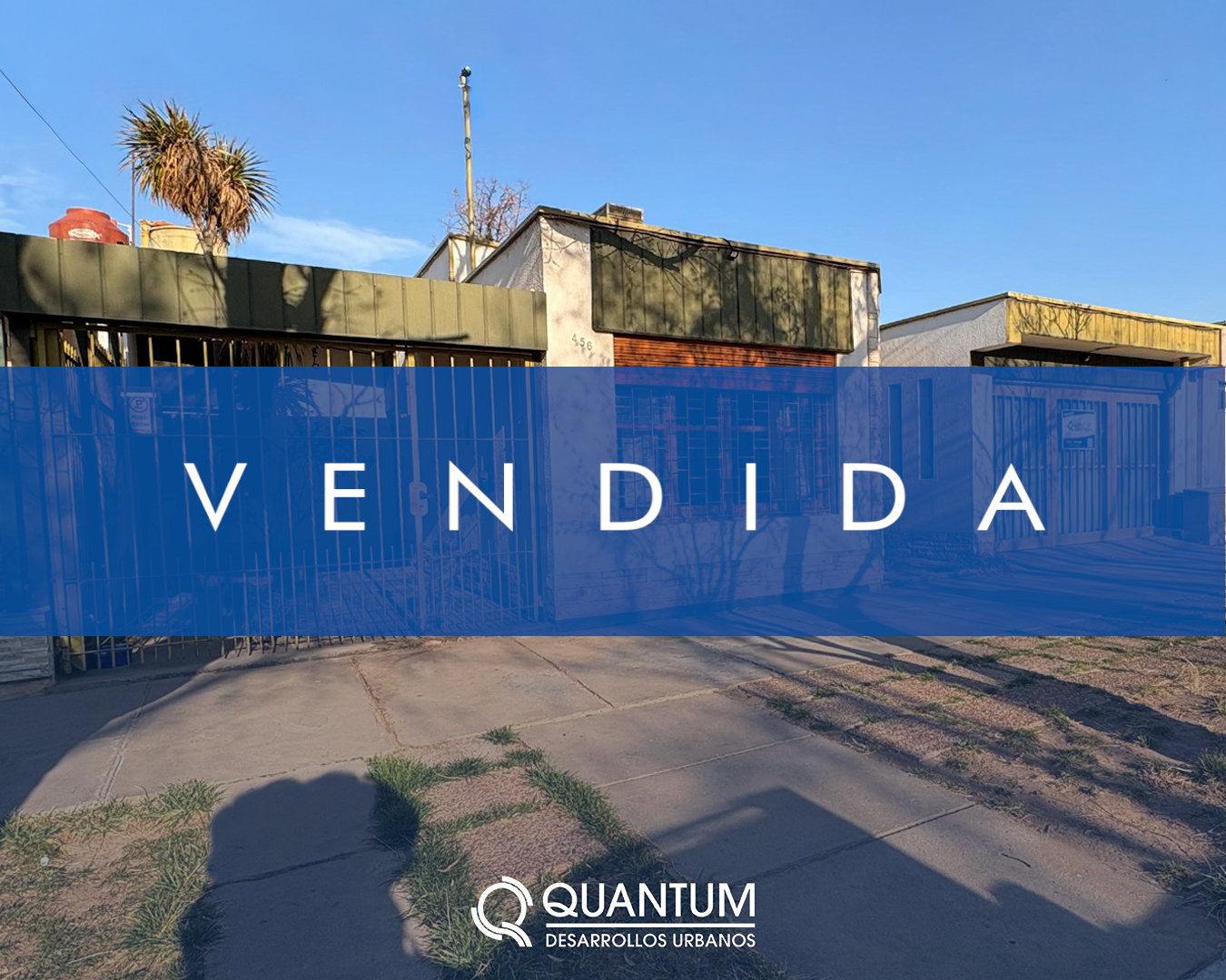 Casa en venta – Calle Bernardino Izuel