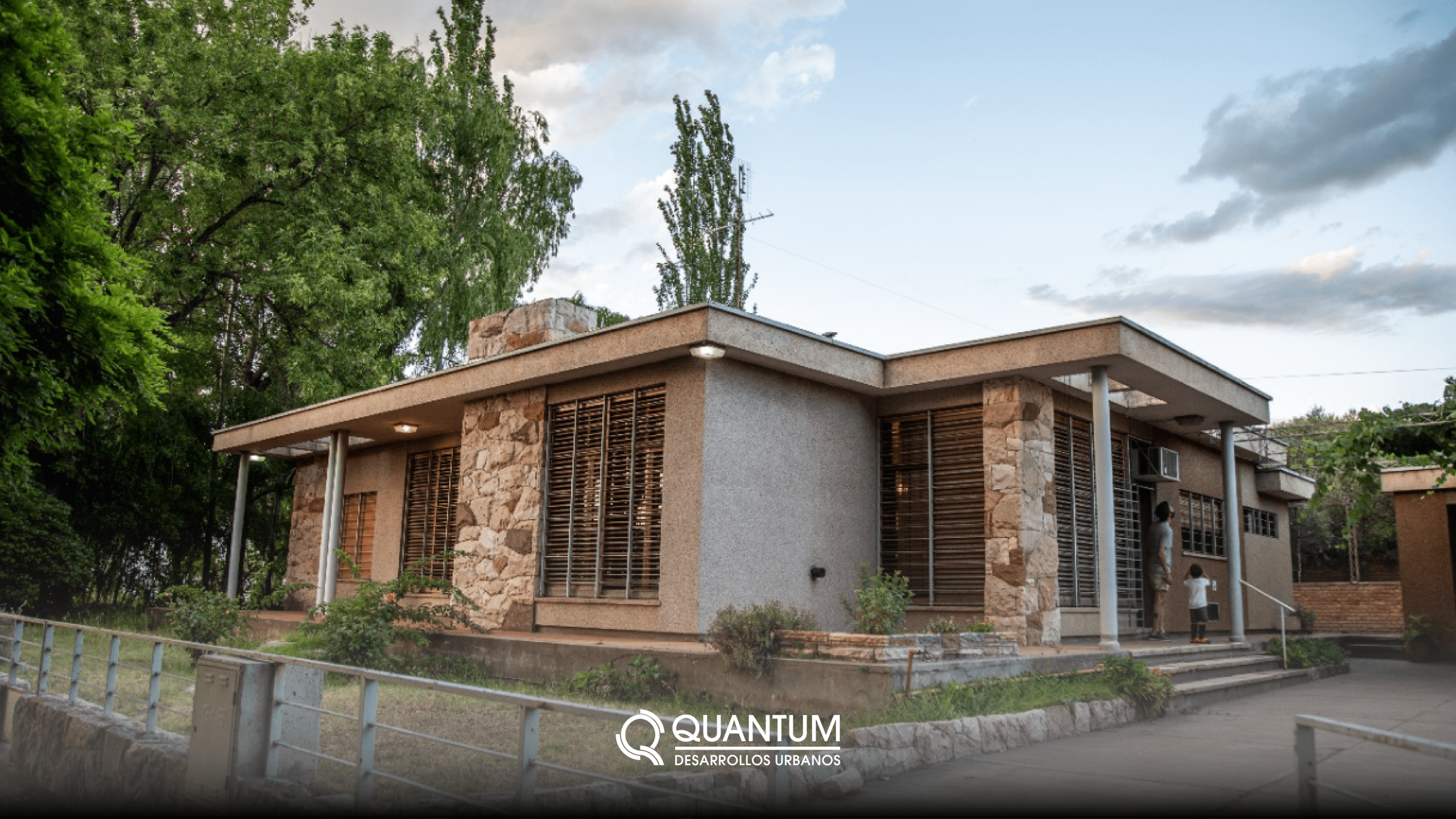 Casa en venta – Av. Hipólito Yrigoyen